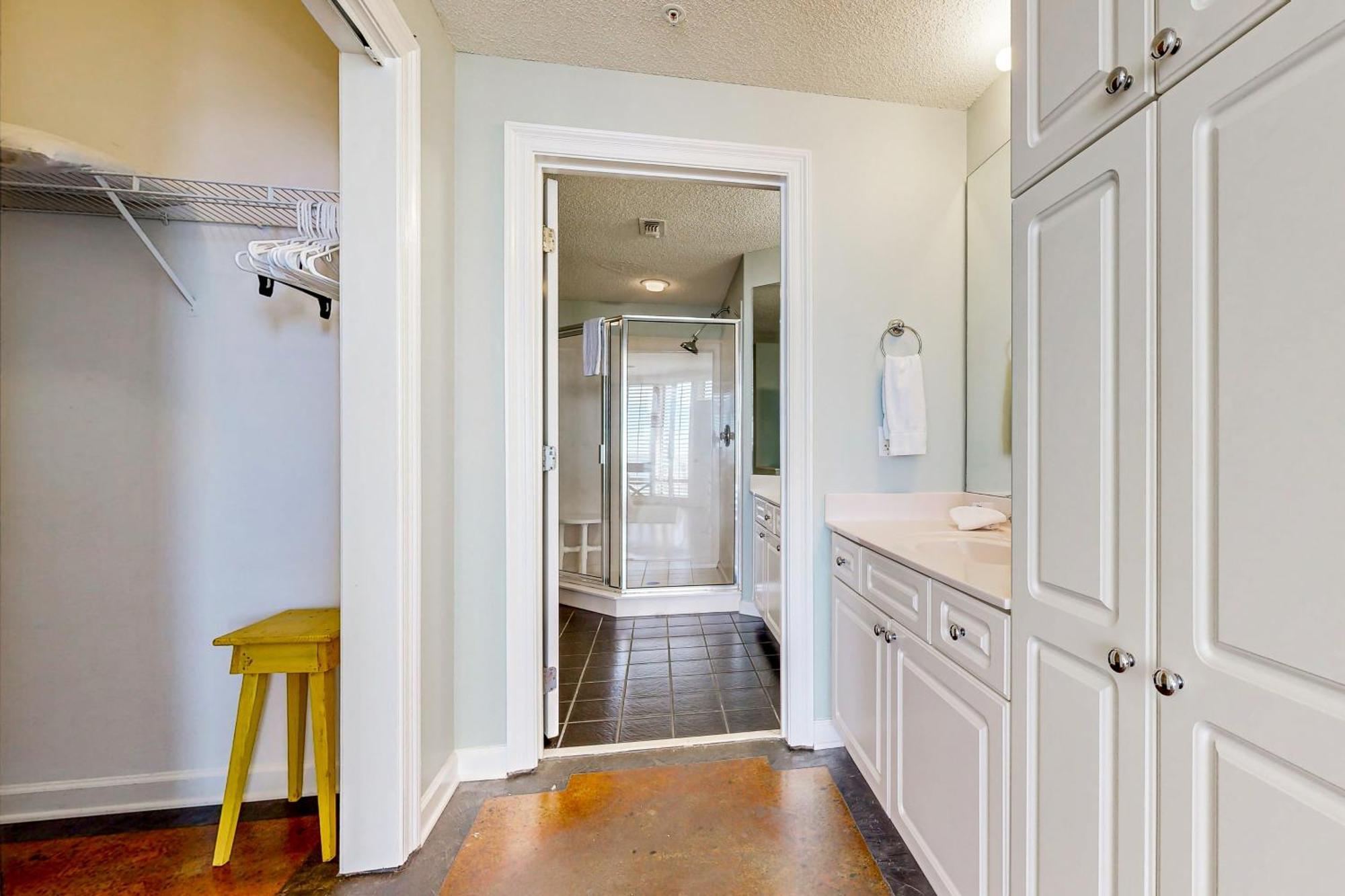 Pearl Condos Navarre Room photo